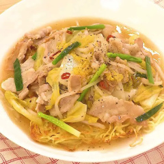 白菜漬けのあんかけ焼きそば