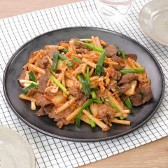 牛肉とたけのこのキムチ炒め