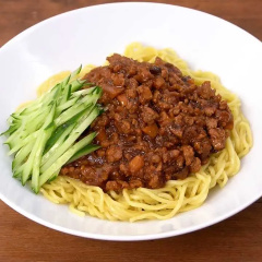 本格派ジャージャー麺