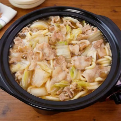 豚バラ白菜のうどん鍋