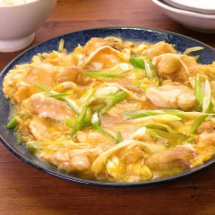 鶏むね肉とネギの親子煮（親子丼）