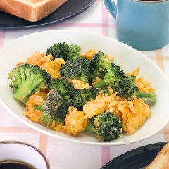 ブロッコリーと卵のオーロラ炒め