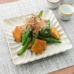 万願寺唐辛子と厚揚げの炒めもの