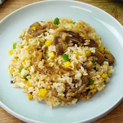 牛肉とコーンの焼肉ピラフ風