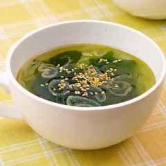 わかめスープ
